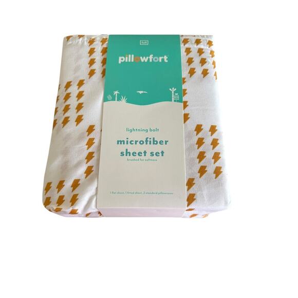 Pillowfort Kids Yellow Full Microfiber Sheet Set - Picture 2 of 3